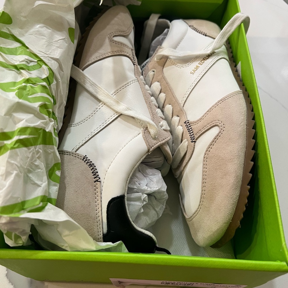 Sam Edelman White + Suede Sneakers – Size 8M